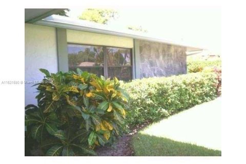 House in Delray Beach, Florida 3 bedrooms, 157.19 sq.m. № 1292236 - photo 3