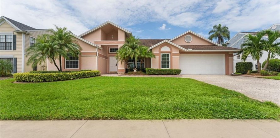 Villa ou maison à Odessa, Floride 4 chambres, 234.49 m2 № 1368443