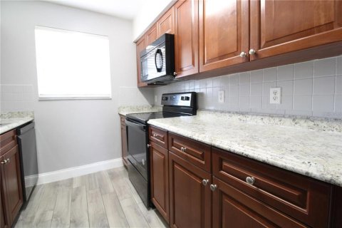 Condo in Winter Park, Florida, 2 bedrooms  № 1368445 - photo 7