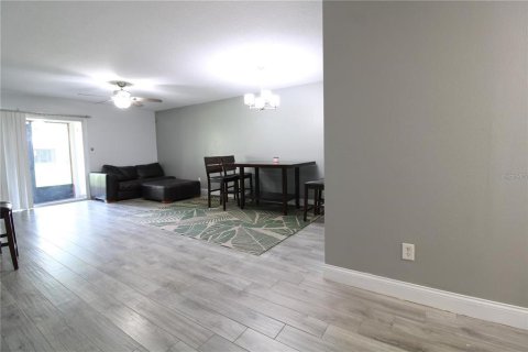 Condo in Winter Park, Florida, 2 bedrooms  № 1368445 - photo 22