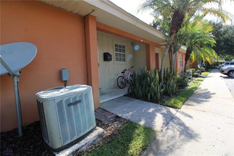 Copropriété à louer à Winter Park, Floride: 2 chambres, 98.38 m2 № 1368445 - photo 2