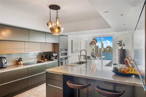 Condo in Aventura, Florida, 3 bedrooms  № 1116087 - photo 8