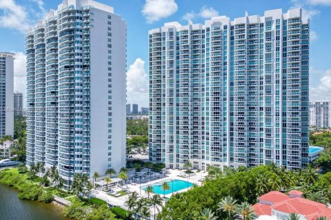 Condo in Aventura, Florida, 3 bedrooms  № 1116087 - photo 28