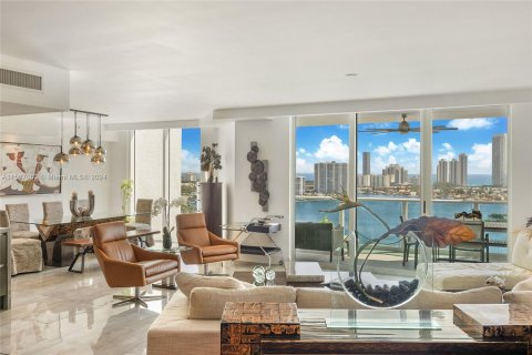 Condo in Aventura, Florida, 3 bedrooms  № 1116087 - photo 3