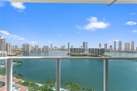 Condo in Aventura, Florida, 3 bedrooms  № 1116087 - photo 25