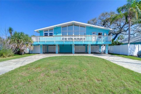 Casa en venta en Indian Rocks Beach, Florida, 3 dormitorios, 160.16 m2 № 1405660 - foto 1