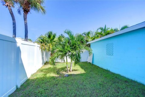 Casa en venta en Indian Rocks Beach, Florida, 3 dormitorios, 160.16 m2 № 1405660 - foto 16