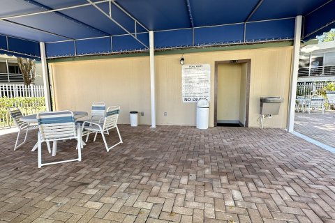 Copropriété à vendre à Tamarac, Floride: 2 chambres, 88.26 m2 № 1102008 - photo 2