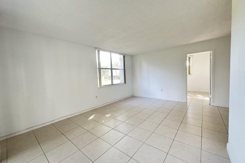 Condominio en venta en Tamarac, Florida, 2 dormitorios, 88.26 m2 № 1102008 - foto 6
