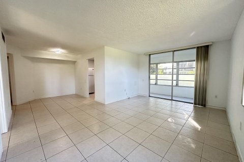 Condominio en venta en Tamarac, Florida, 2 dormitorios, 88.26 m2 № 1102008 - foto 15