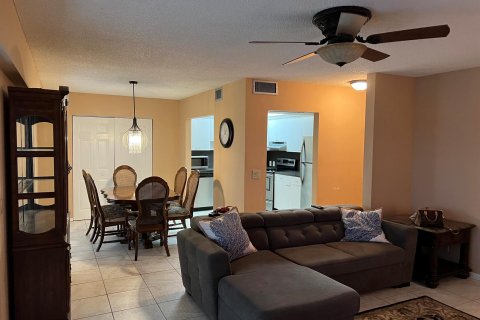 Condo in Boca Raton, Florida, 1 bedroom  № 1102005 - photo 23