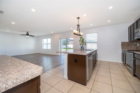 House in Kissimmee, Florida 5 bedrooms, 267.84 sq.m. № 1257723 - photo 7