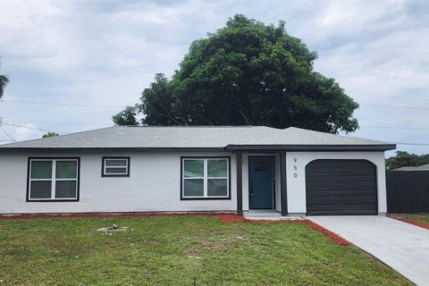 Casa en venta en Cocoa, Florida, 3 dormitorios, 84.73 m2 № 1363192 - foto 1