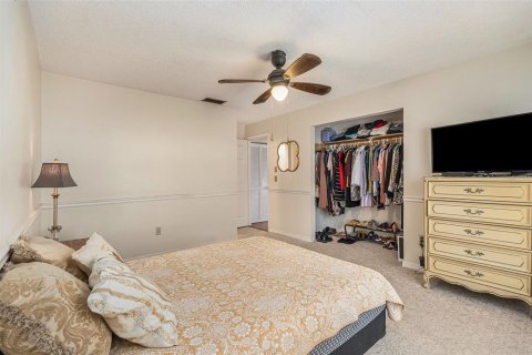 Condo in New Port Richey, Florida, 2 bedrooms  № 1298923 - photo 18