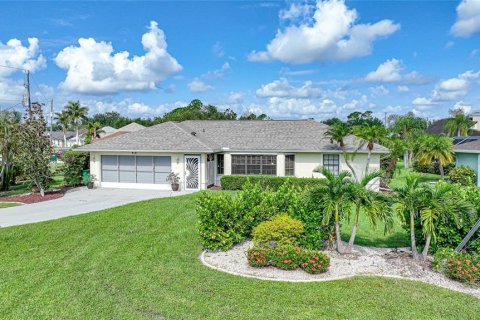 Villa ou maison à vendre à Punta Gorda, Floride: 3 chambres, 122.82 m2 № 1324728 - photo 1