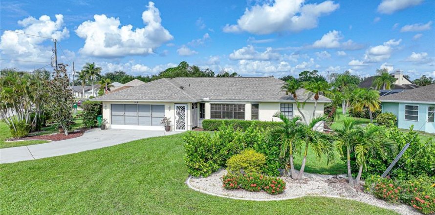 Villa ou maison à Punta Gorda, Floride 3 chambres, 122.82 m2 № 1324728