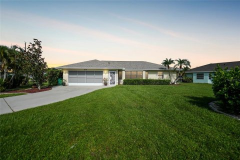 Villa ou maison à vendre à Punta Gorda, Floride: 3 chambres, 122.82 m2 № 1324728 - photo 2