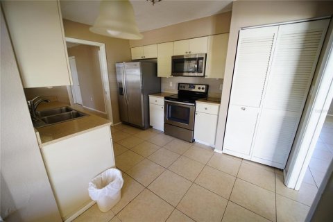 House in Port Charlotte, Florida 3 bedrooms, 163.88 sq.m. № 1416408 - photo 7