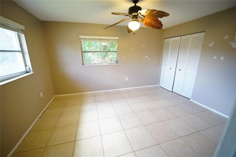 House in Port Charlotte, Florida 3 bedrooms, 163.88 sq.m. № 1416408 - photo 13