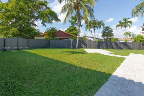 House in Miami, Florida 3 bedrooms, 171.13 sq.m. № 1380125 - photo 11