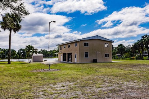 Villa ou maison à vendre à Clewiston, Floride: 6 chambres, 382.39 m2 № 1002923 - photo 12