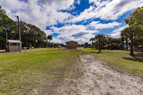 Villa ou maison à vendre à Clewiston, Floride: 6 chambres, 382.39 m2 № 1002923 - photo 11