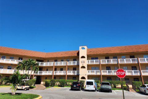 Condo in Sunrise, Florida, 1 bedroom  № 1002949 - photo 8