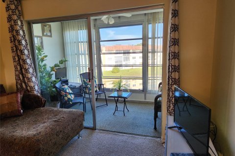 Condo in Sunrise, Florida, 1 bedroom  № 1002949 - photo 27