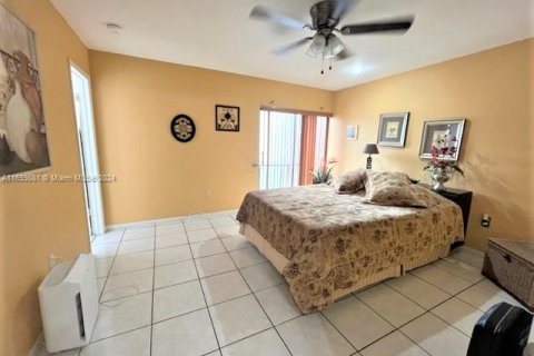 Adosado en venta en Miami, Florida, 2 dormitorios, 143.63 m2 № 1365552 - foto 19