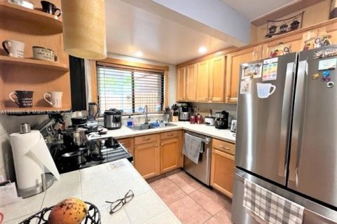 Adosado en venta en Miami, Florida, 2 dormitorios, 143.63 m2 № 1365552 - foto 10