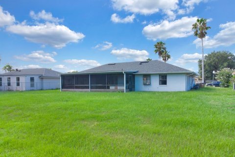 House in Kissimmee, Florida 3 bedrooms, 136.38 sq.m. № 1264578 - photo 3