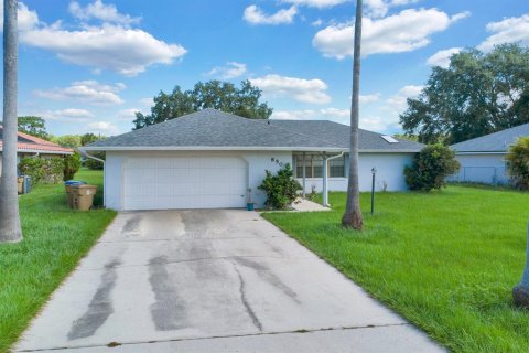 House in Kissimmee, Florida 3 bedrooms, 136.38 sq.m. № 1264578 - photo 1