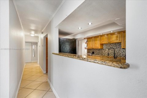 Casa en venta en Tamarac, Florida, 3 dormitorios, 122.07 m2 № 1374932 - foto 23