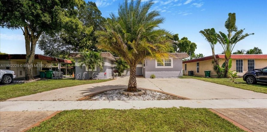 Villa ou maison à Tamarac, Floride 3 chambres, 122.07 m2 № 1374932