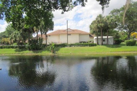 Touwnhouse à vendre à Boynton Beach, Floride: 2 chambres, 68.28 m2 № 1101562 - photo 17