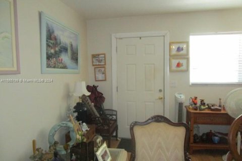 Touwnhouse à vendre à Boynton Beach, Floride: 2 chambres, 68.28 m2 № 1101562 - photo 4