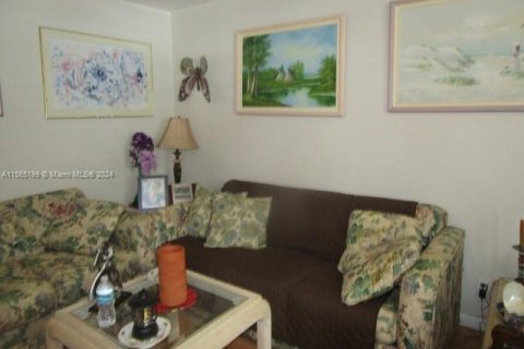 Adosado en venta en Boynton Beach, Florida, 2 dormitorios, 68.28 m2 № 1101562 - foto 5