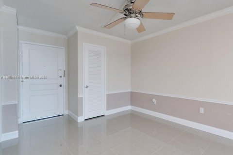 Copropriété à louer à North Miami Beach, Floride: 1 chambre, 73.39 m2 № 1365880 - photo 15