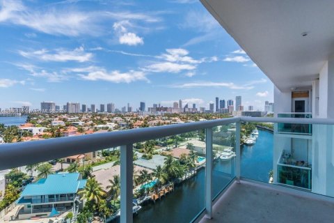 Copropriété à louer à North Miami Beach, Floride: 1 chambre, 73.39 m2 № 1365880 - photo 4