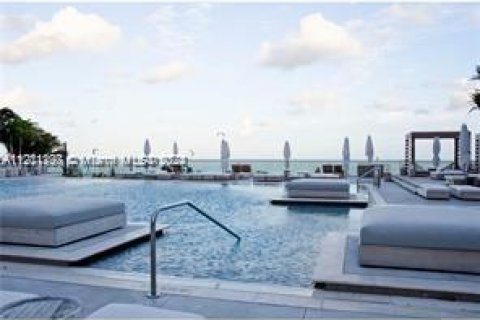 Condominio en alquiler en Miami Beach, Florida, 61.32 m2 № 7827 - foto 22