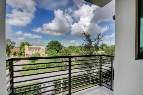 Townhouse in West Palm Beach, Florida 3 bedrooms, 210.14 sq.m. № 761176 - photo 14