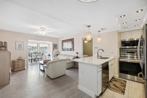 Copropriété à vendre à New Port Richey, Floride: 1 chambre, 67.63 m2 № 1363592 - photo 2