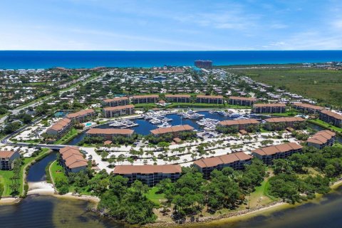 Condo in Jupiter, Florida, 2 bedrooms  № 1188679 - photo 28