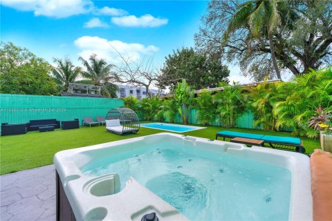 Villa ou maison à vendre à Miami, Floride: 5 chambres, 133.41 m2 № 1310087 - photo 20