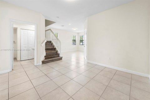 Touwnhouse à vendre à Hialeah, Floride: 4 chambres, 177.81 m2 № 1238552 - photo 6