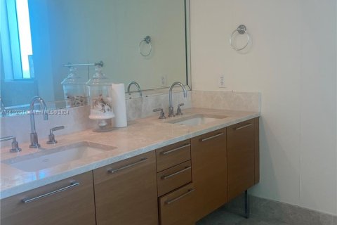 Condo in Sunny Isles Beach, Florida, 3 bedrooms  № 1238553 - photo 14