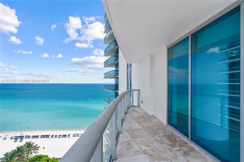 Condo in Sunny Isles Beach, Florida, 3 bedrooms  № 1238553 - photo 19