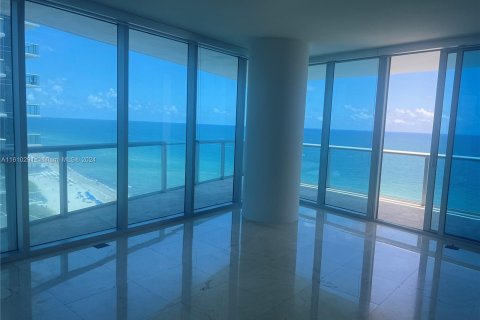 Condo in Sunny Isles Beach, Florida, 3 bedrooms  № 1238553 - photo 10