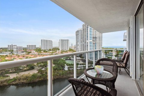 Condominio en venta en Aventura, Florida, 2 dormitorios, 97.45 m2 № 1293209 - foto 11