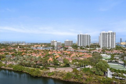 Condo in Aventura, Florida, 2 bedrooms  № 1293209 - photo 12